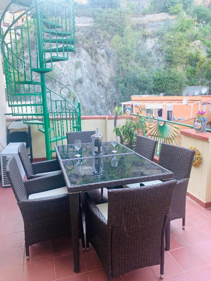 La Fontanella Apartment تاورمينا المظهر الخارجي الصورة